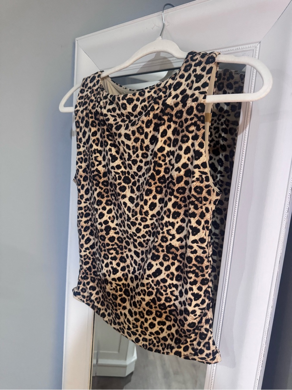 Leopard Print Sleeveless Tank Top - Beige/Brown